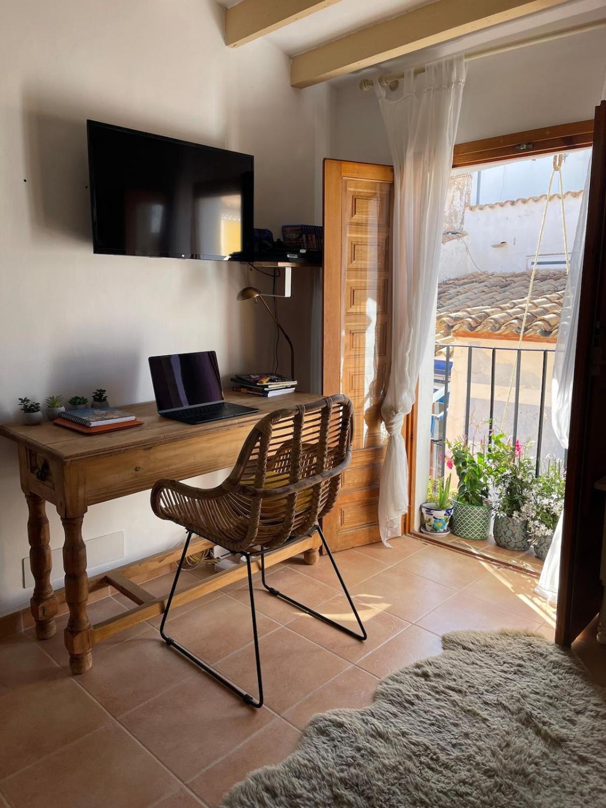 Oldtown Family House With Amazing Terrace - 3 Minutes From Beach! บิยาโฮโยซา ภายนอก รูปภาพ